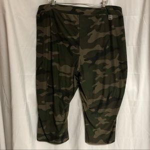 Camouflage stretch Capri